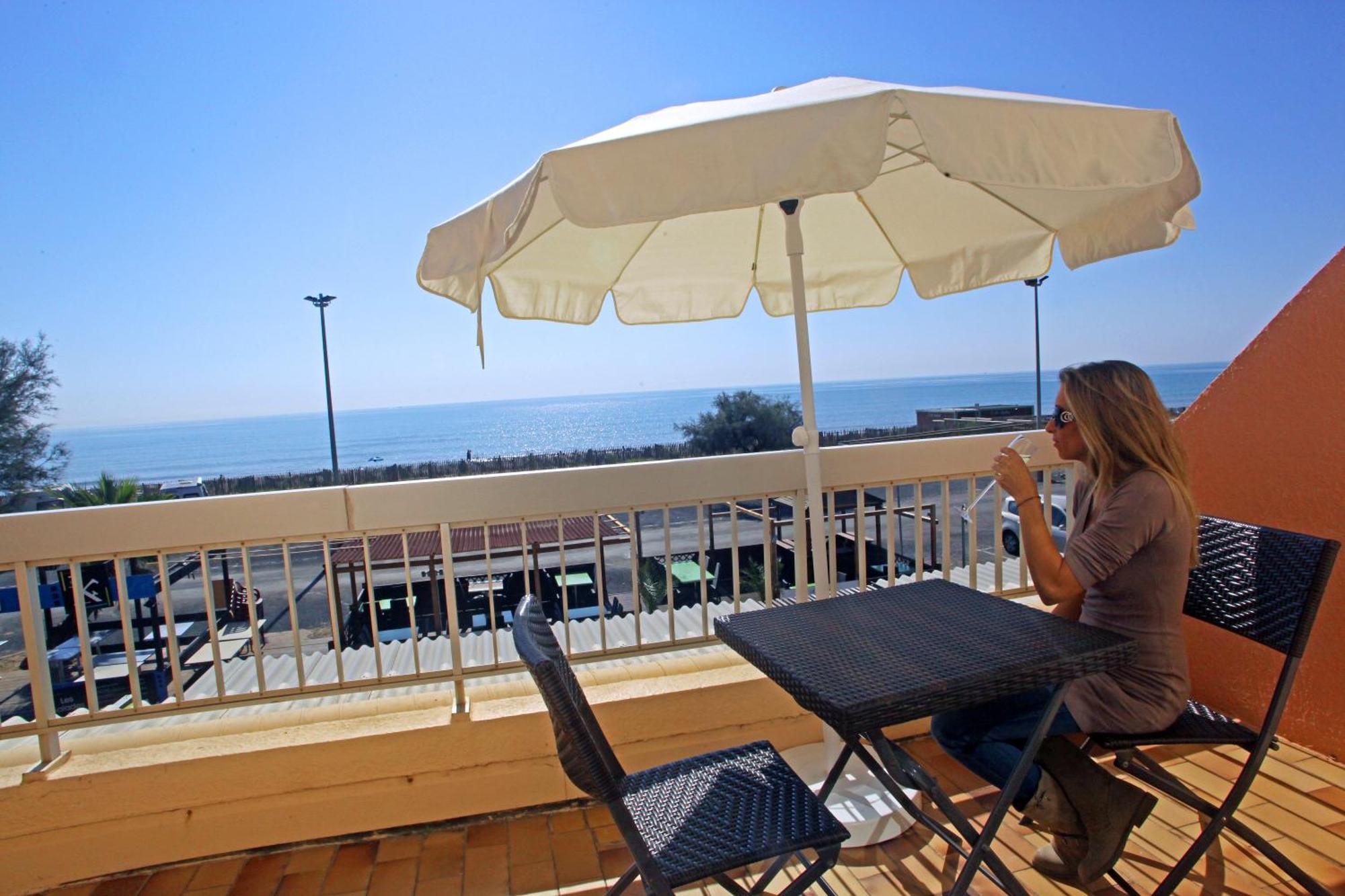 Logis Hotel Restaurant Le Mirador Portiragnes Buitenkant foto